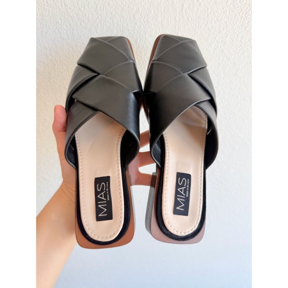 MIAS Woven Leather Slip On Flat Mules in Black size US6 EU36 NWOT
